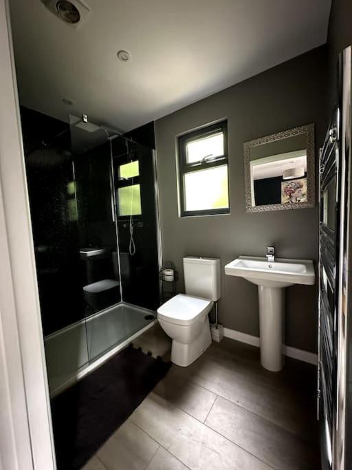 Beautiful Cabin With Pond View Steyning Exteriör bild