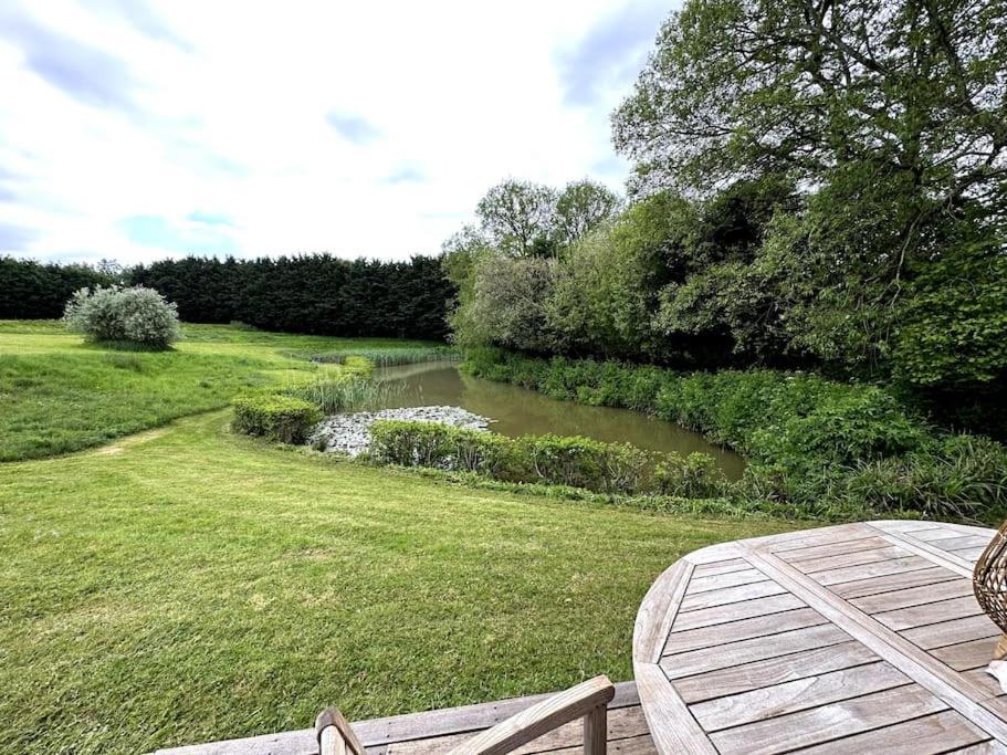 Beautiful Cabin With Pond View Steyning Exteriör bild